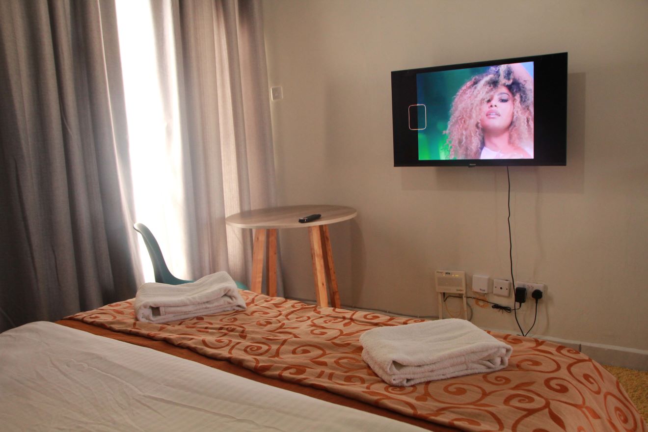 Deluxe Studio